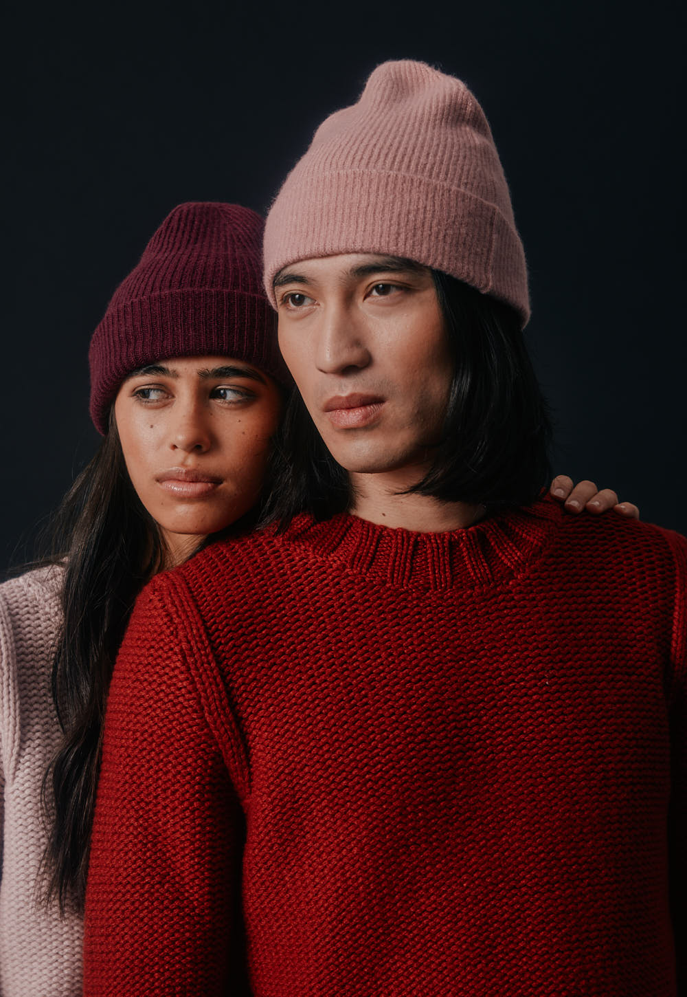 Antonia Zander Pisa cashmere beanie in an editorial outfit featuring Alba and Alberto