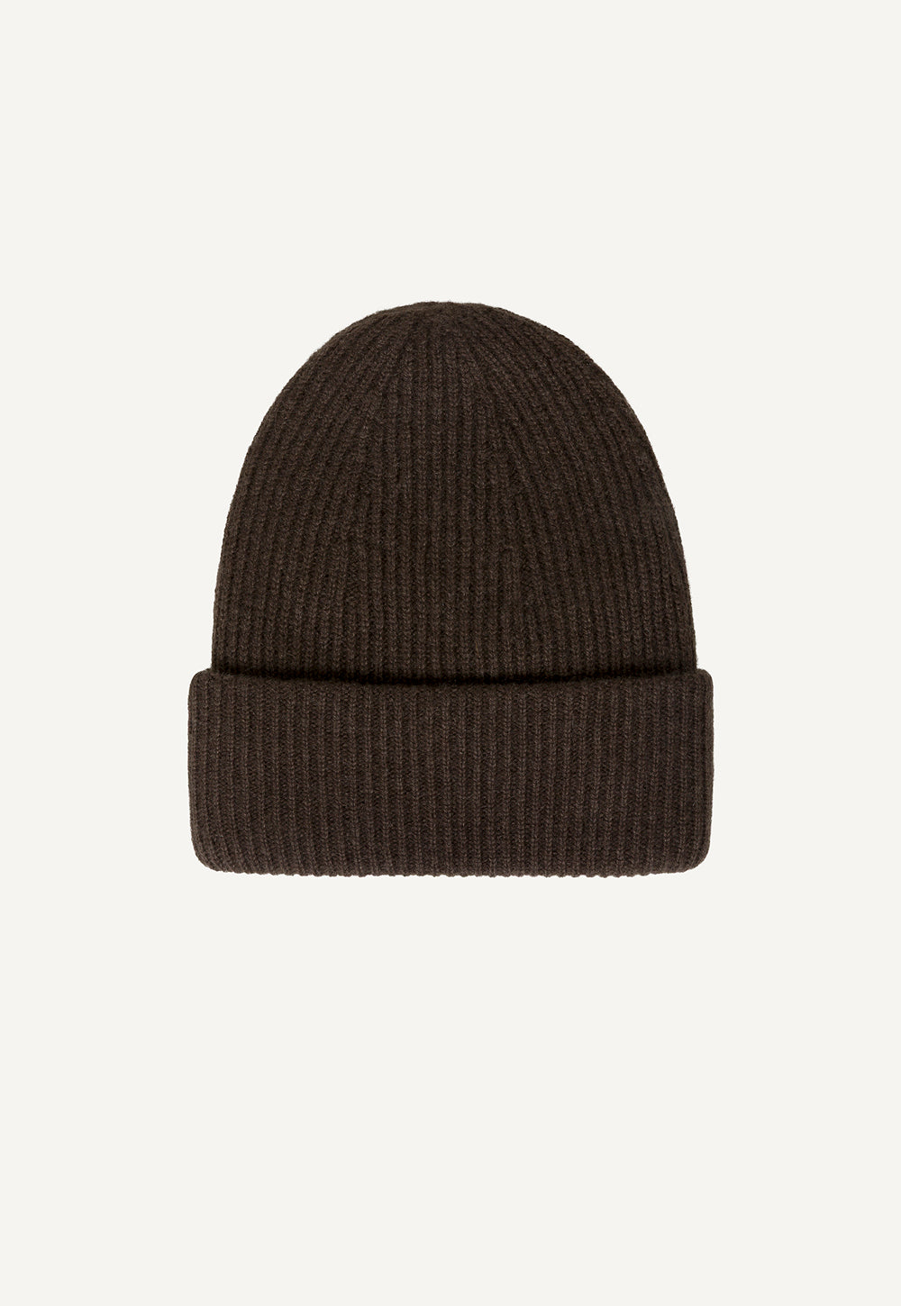 Antonia Zander Pisa Beanie in Peat, a double-layered cashmere hat in fisherman’s rib