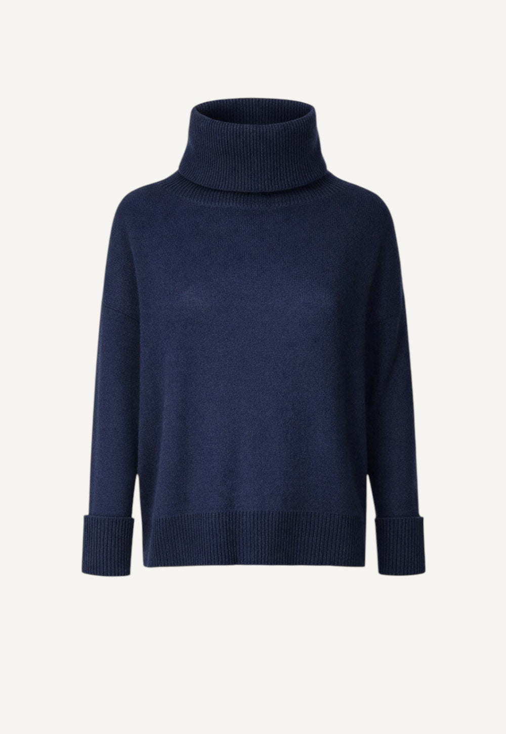 Cashmere turtleneck sweater in deep navy with seamless construction and soft finish
