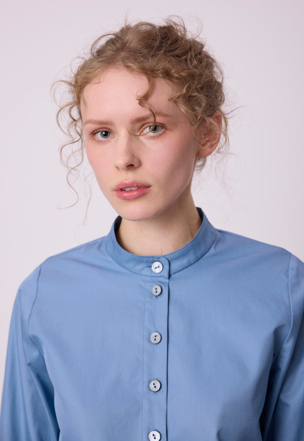Bea Blouse light blue by Antonia Zander, styled view.