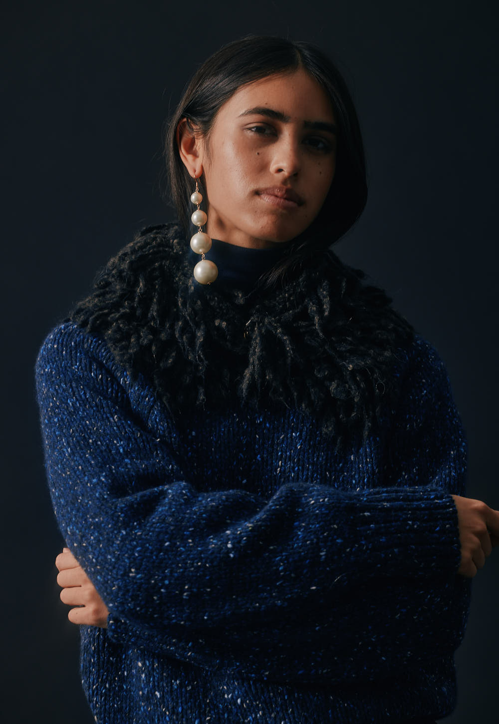 Antonia Zander Carola cash tweed sweater in navy, portrait look