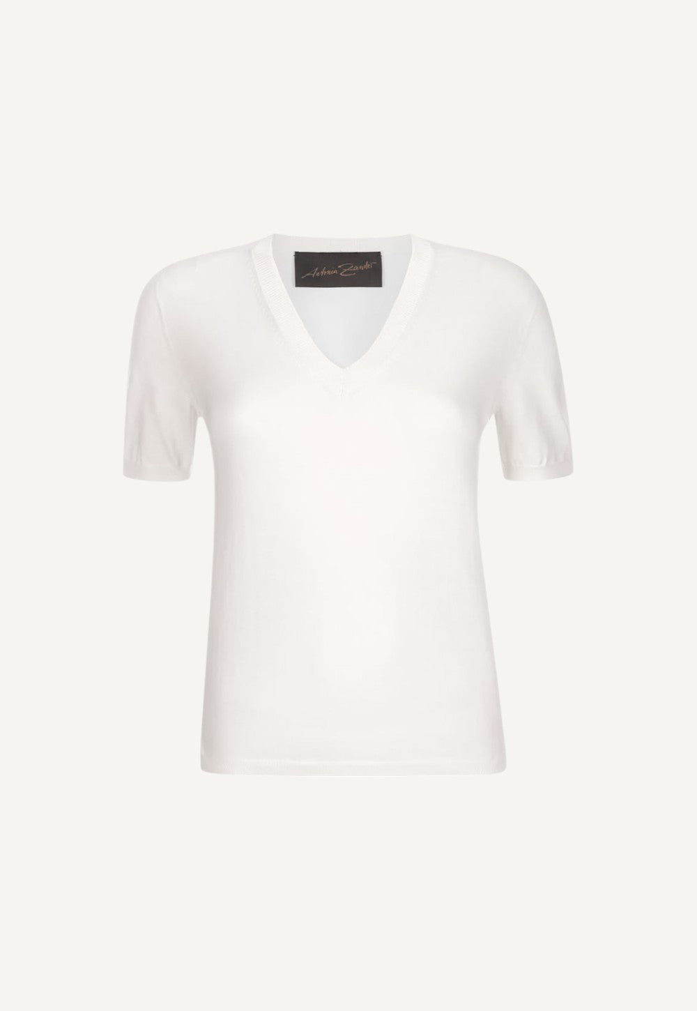 Antonia Zander Jana V-Shirt in ecru, product view.