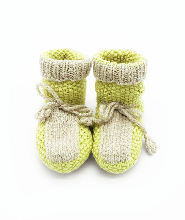 two-coloured baby housesocks hand knitted from finest cashmere 